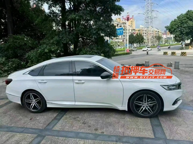 汕头22年本田雅阁3