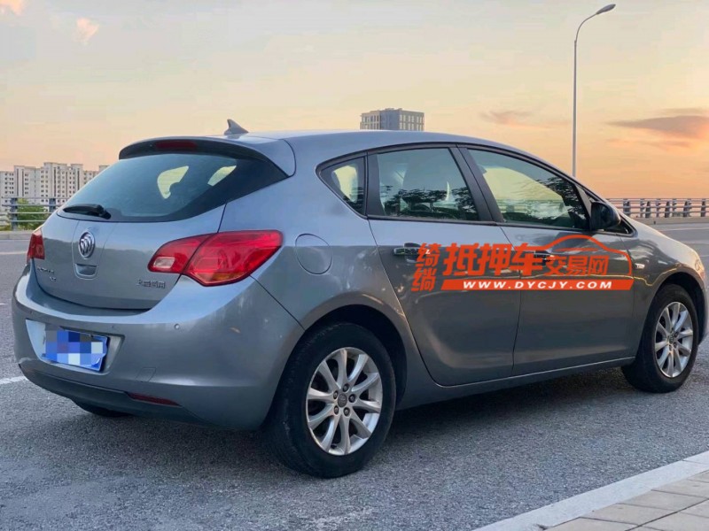 沧州11年别克英朗8