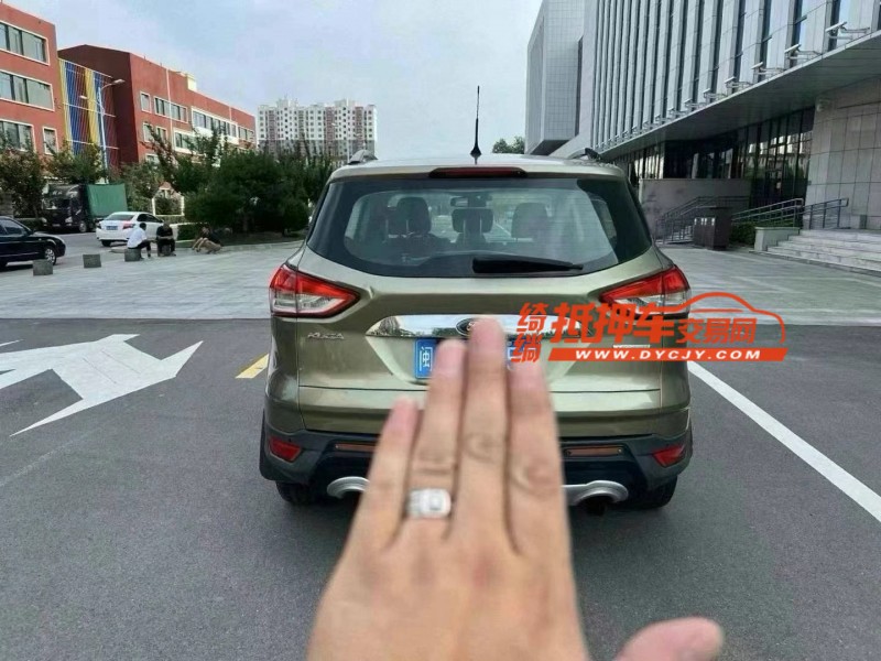 济宁14年福特翼虎9