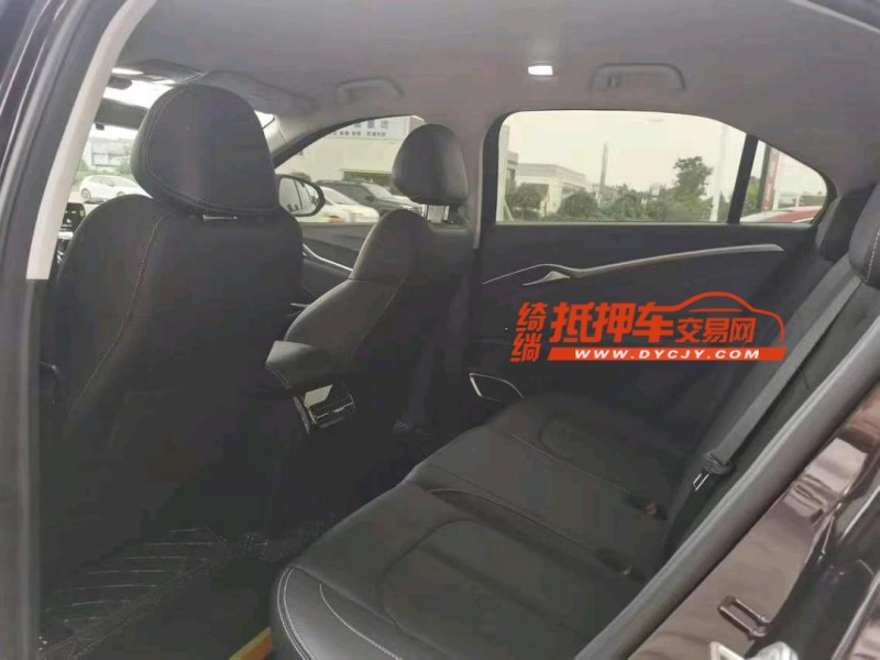 保定23年哪吒U7