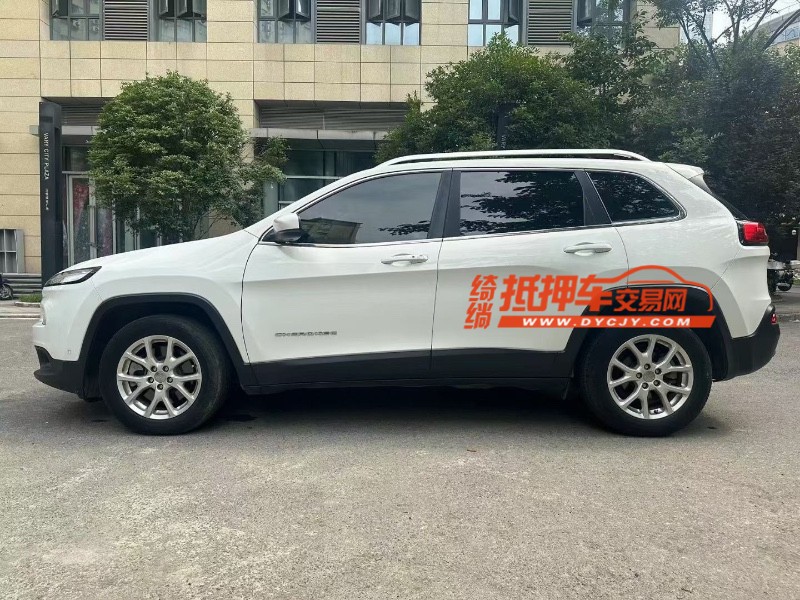 成都17年Jeep自由光3