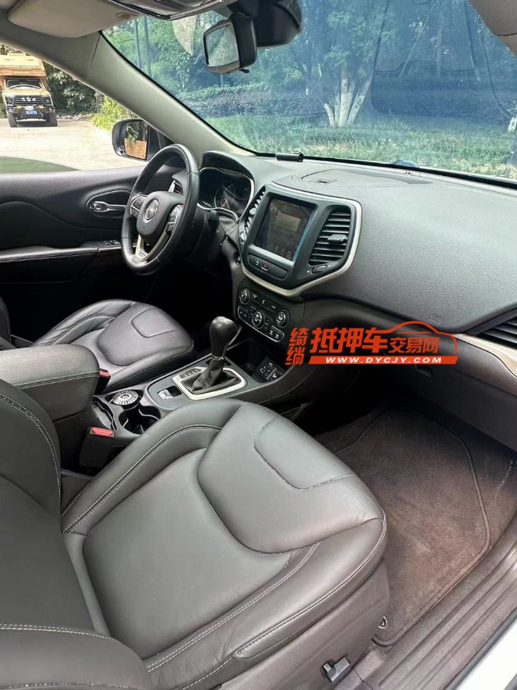 成都17年Jeep自由光6