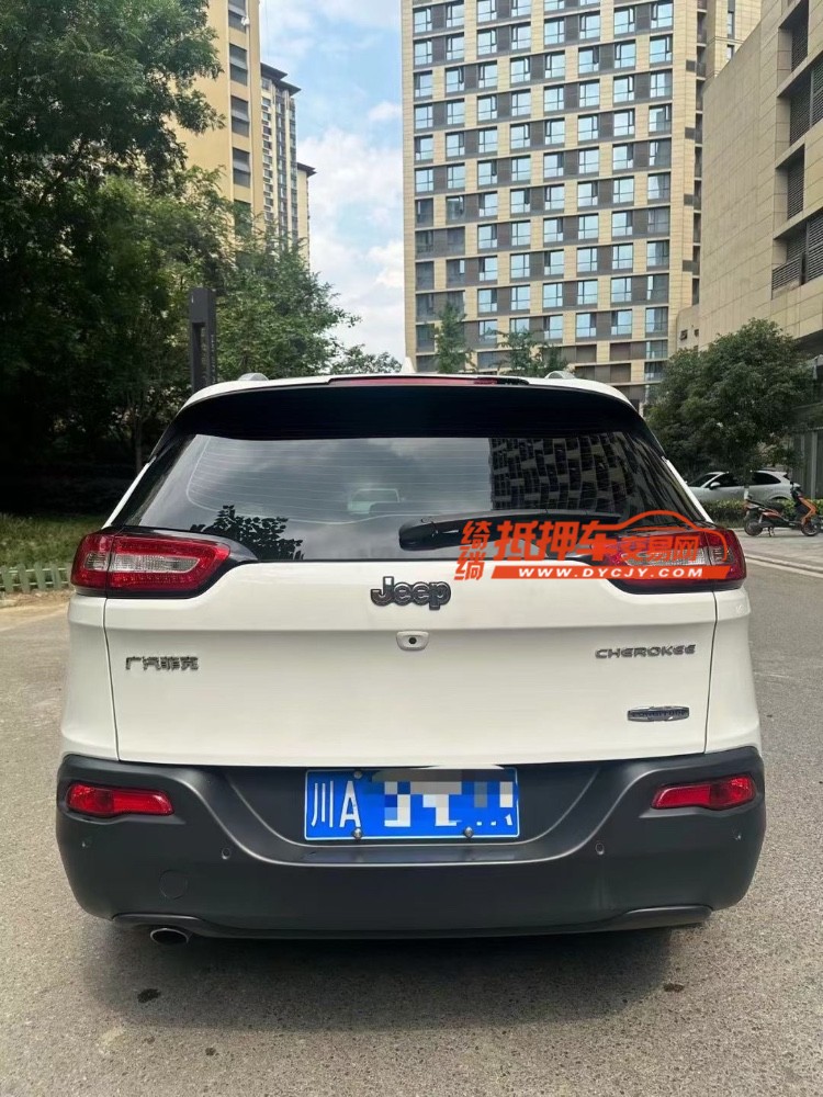 成都17年Jeep自由光9