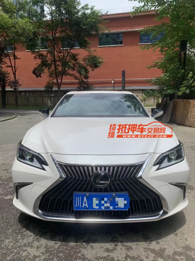 成都20年雷克萨斯ES1