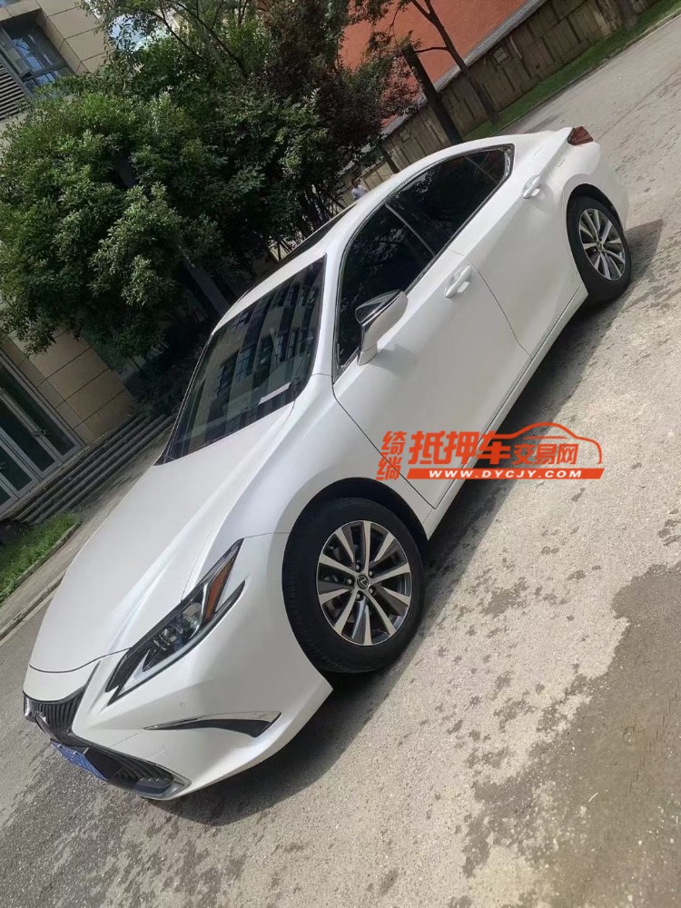 成都20年雷克萨斯ES2