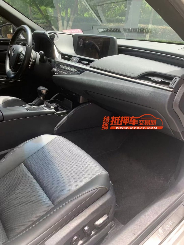成都20年雷克萨斯ES4