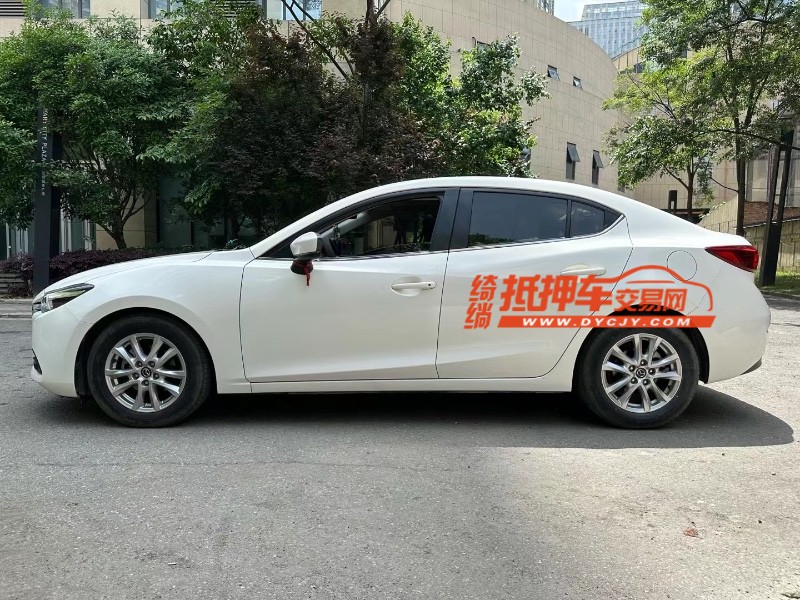 成都18年马自达昂克赛拉3