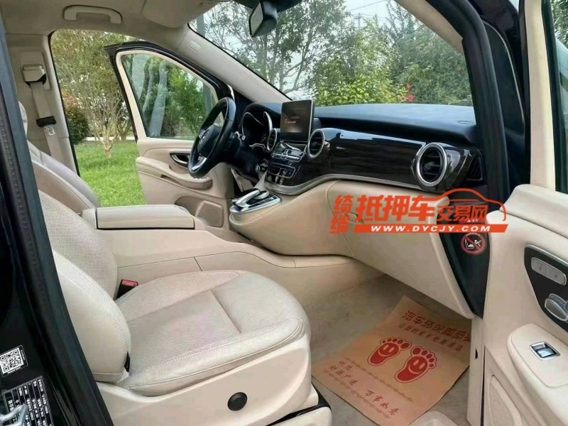 徐州17年奔驰V5