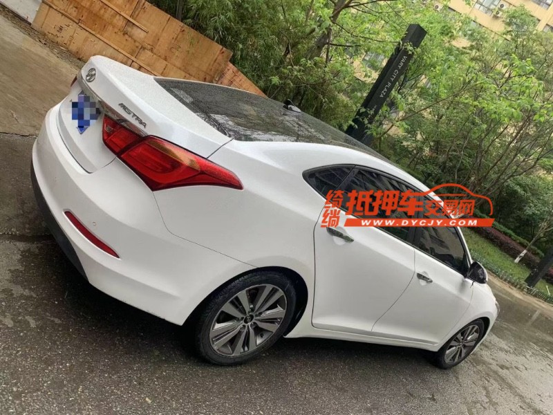 成都16年现代名图8