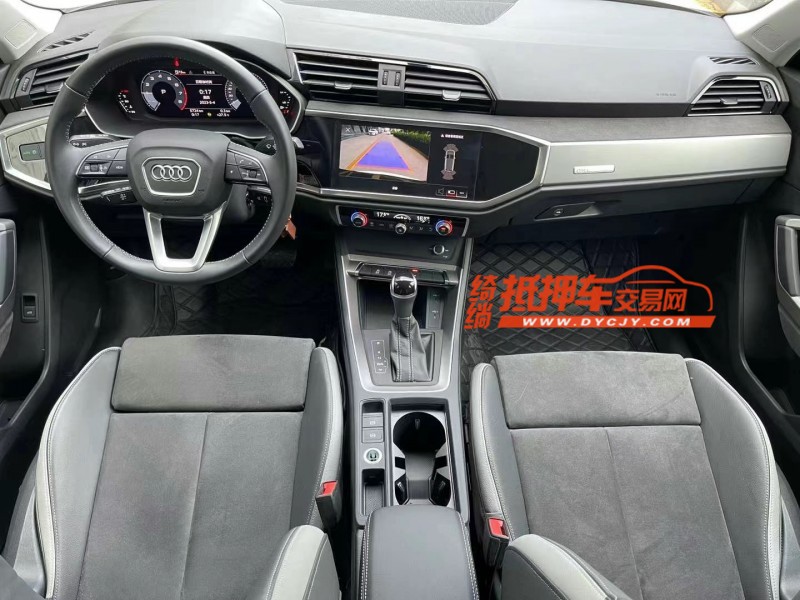 济宁22年奥迪Q36