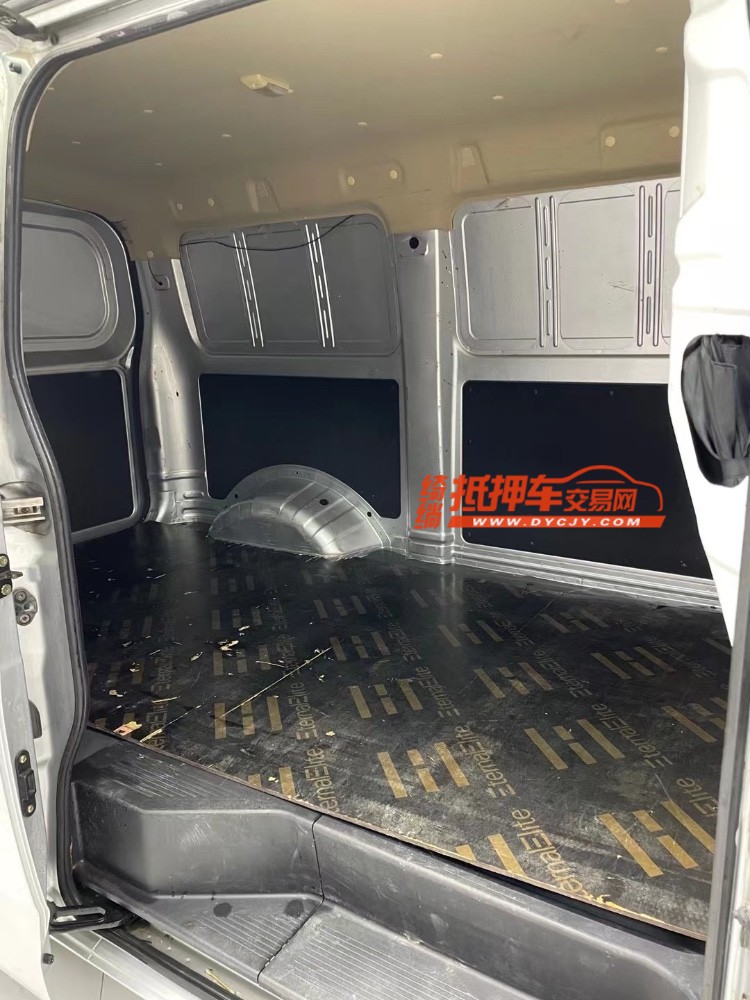 成都21年长安汽车睿行4