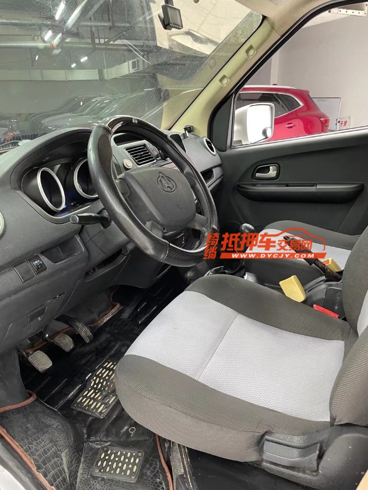 成都21年长安汽车睿行6