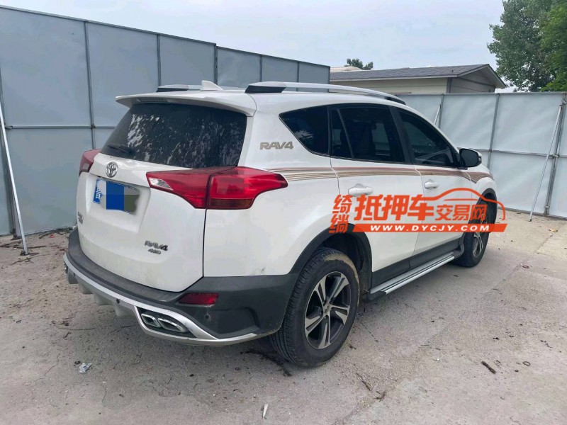 青岛16年丰田RAV47