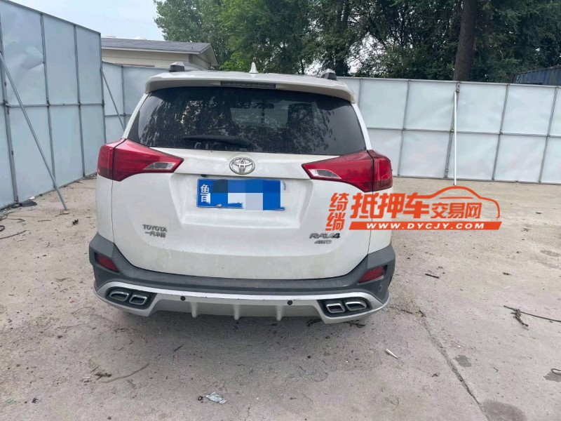 青岛16年丰田RAV48