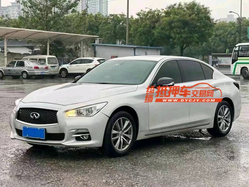 延安17年英菲尼迪Q50L2