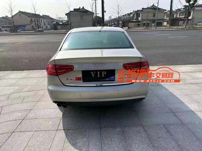 济宁15年奥迪A4L8