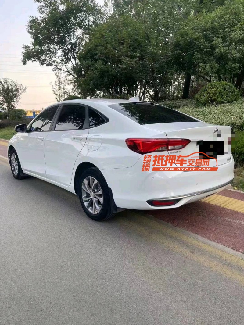 枣庄22年别克威朗8