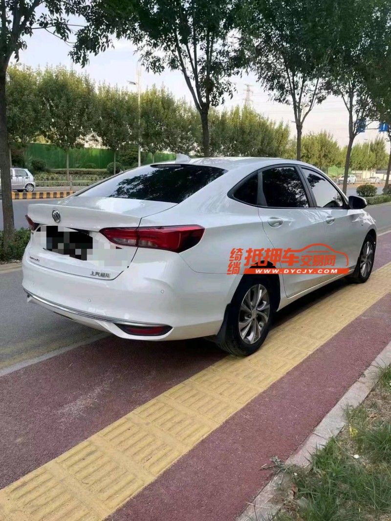 枣庄22年别克威朗9