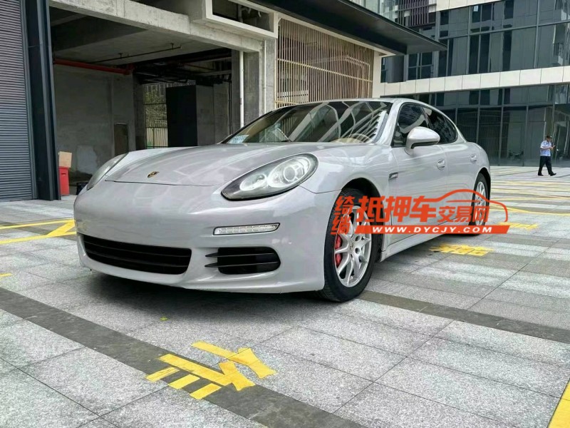 广州13年保时捷帕拉梅拉3