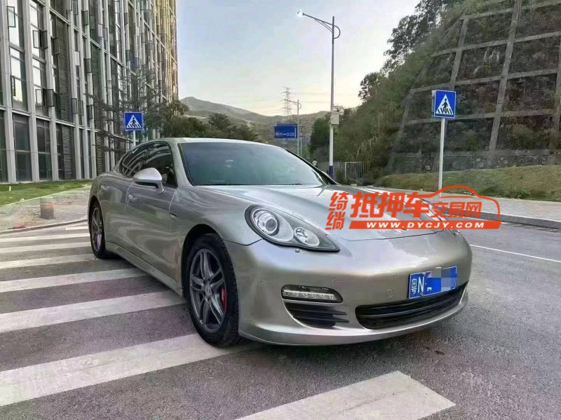 广州12年保时捷帕拉梅拉2