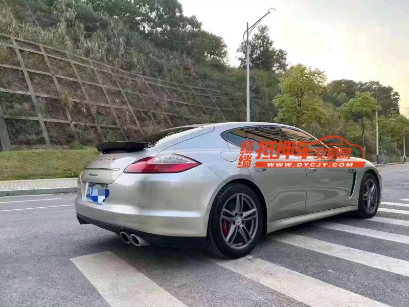 广州12年保时捷帕拉梅拉7