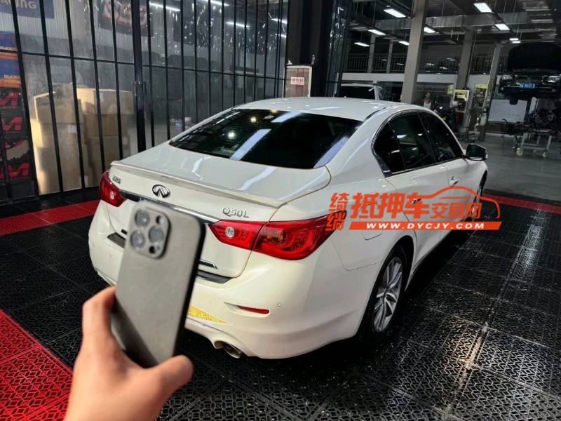 平涼16年英菲尼迪Q50L6