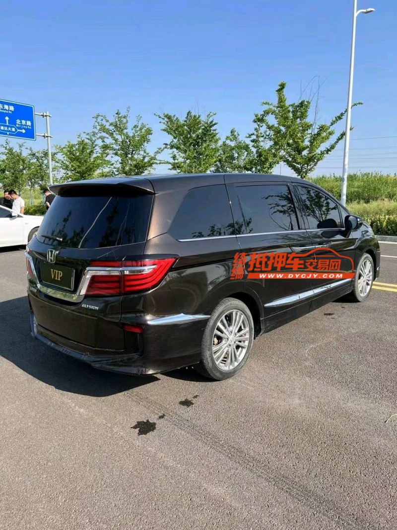 徐州18年本田艾力绅8