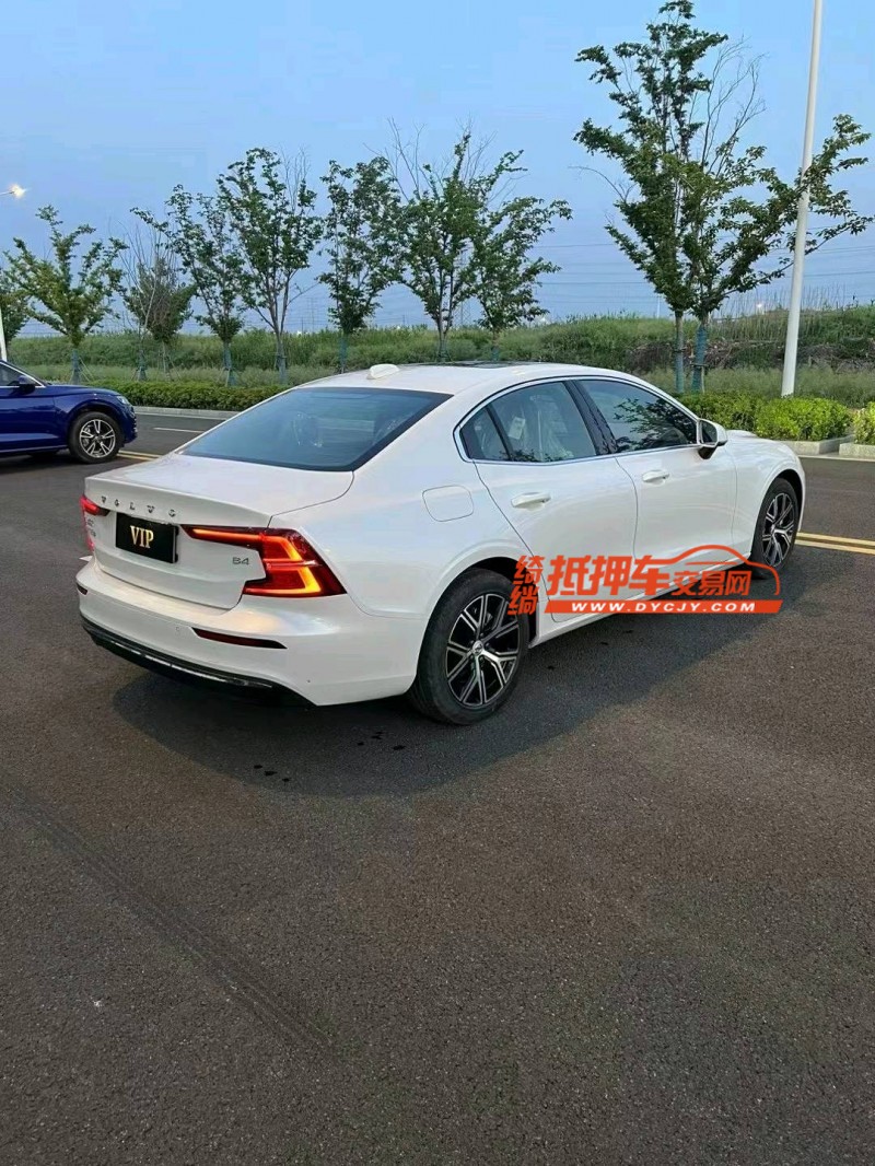 徐州23年沃尔沃S60L8
