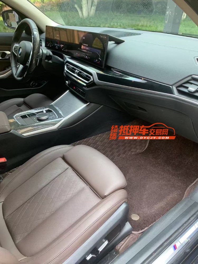 成都23年宝马3系4