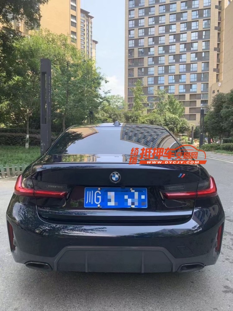 成都23年宝马3系9