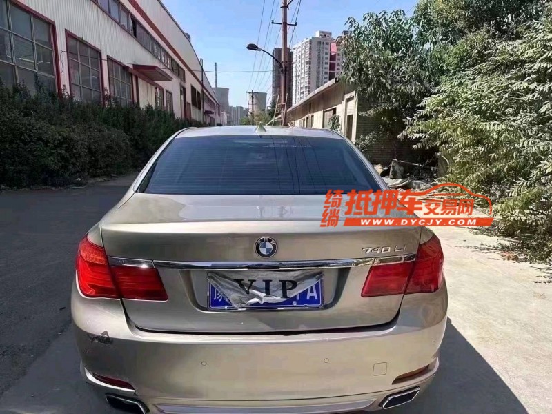 郑州11年宝马7系9