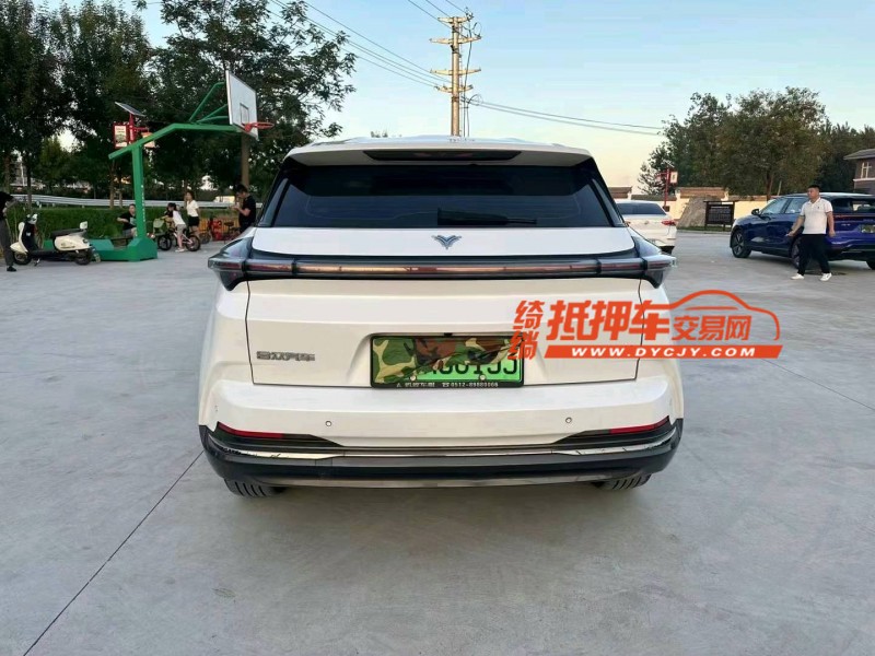 徐州23年哪吒U9