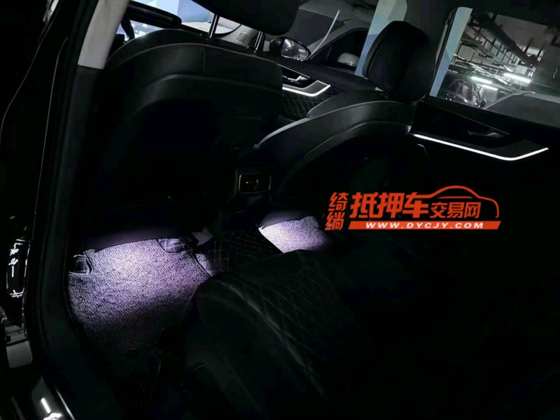 重庆20年红旗HS57