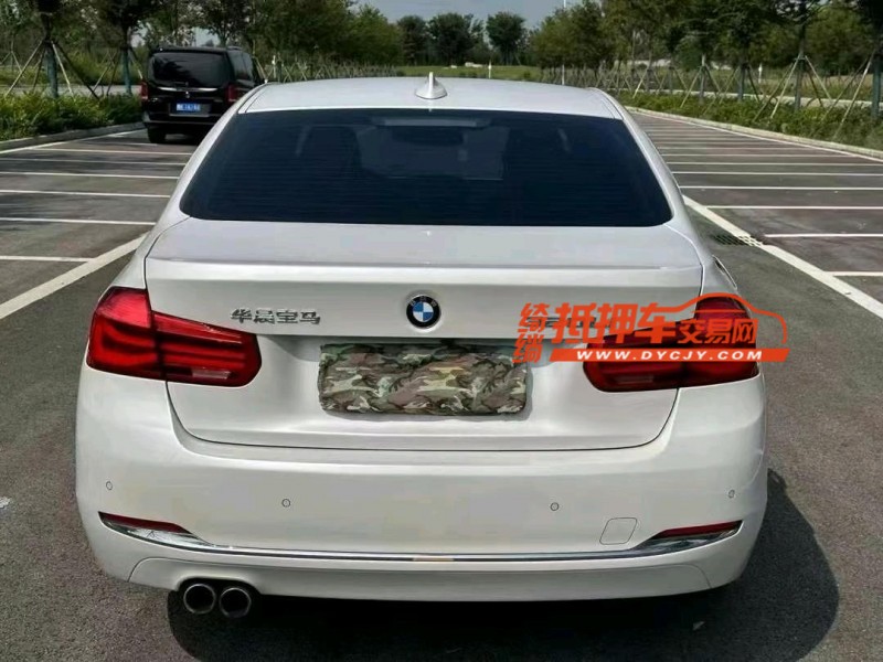 济南18年宝马3系9