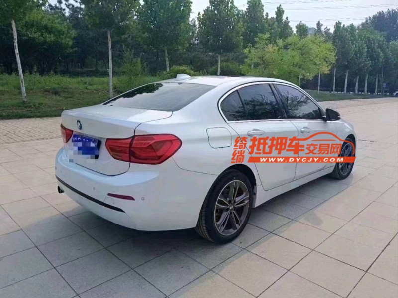 济宁18年宝马1系8