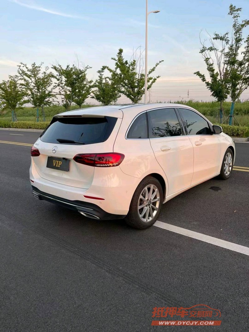 徐州21年奔驰B8
