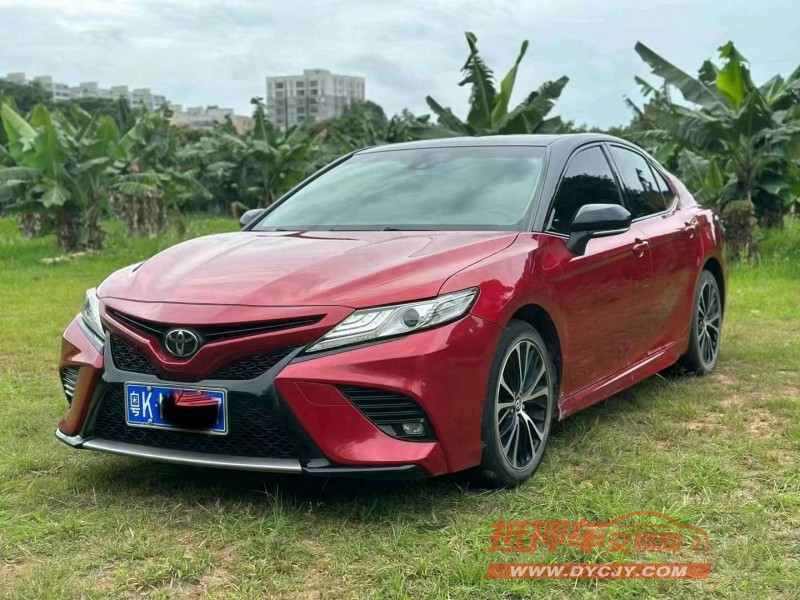 广州18年丰田凯美瑞2
