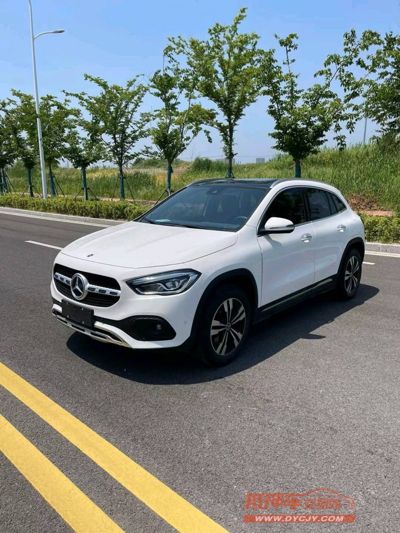 徐州22年奔驰GLA2