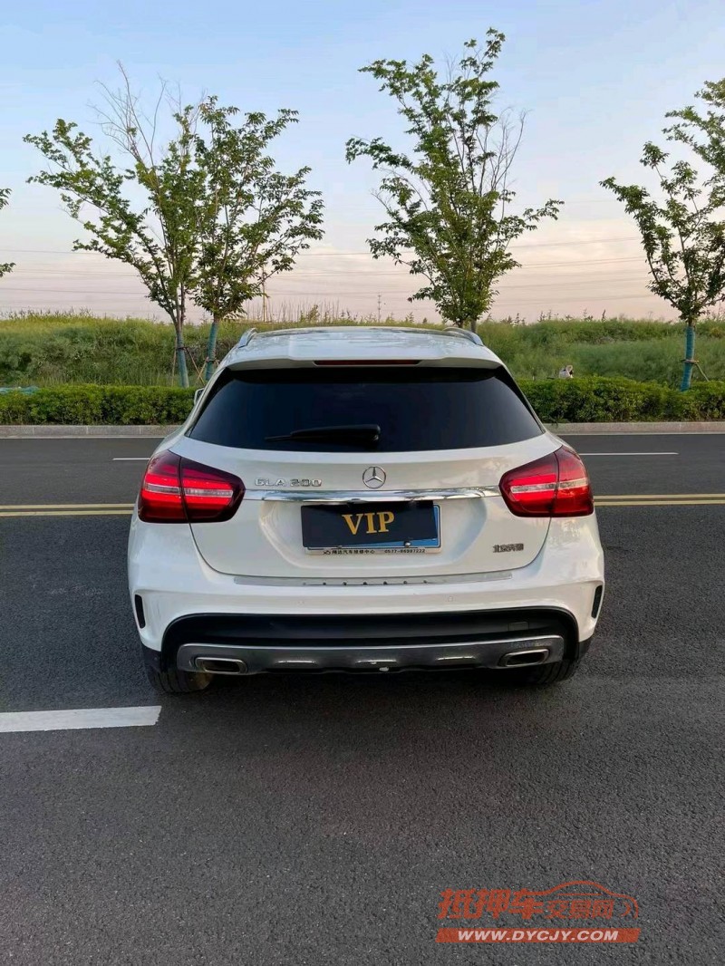 徐州19年奔驰GLA9