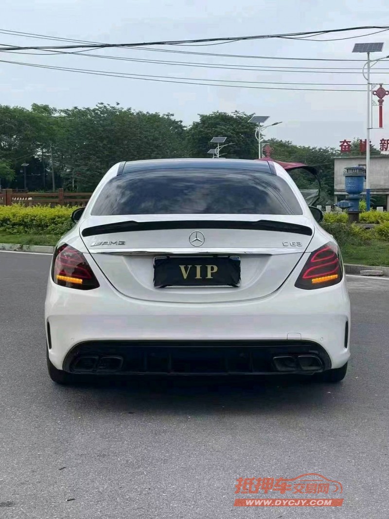 广州17年奔驰C9