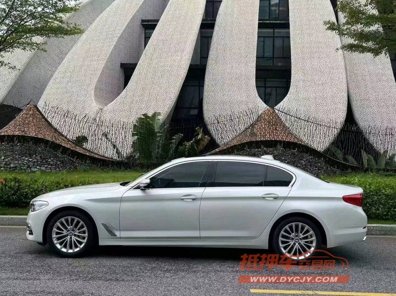 深圳20年宝马5系8