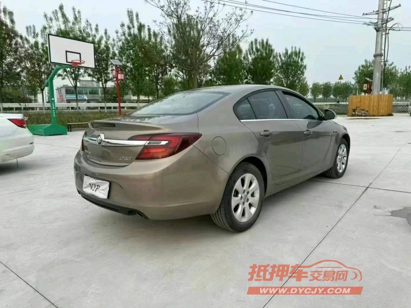 徐州17年别克君威8