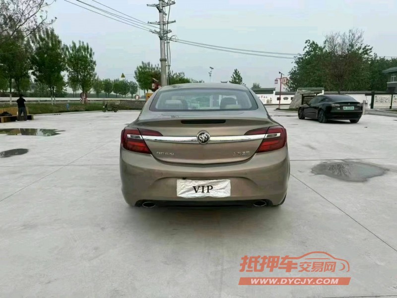 徐州17年别克君威9