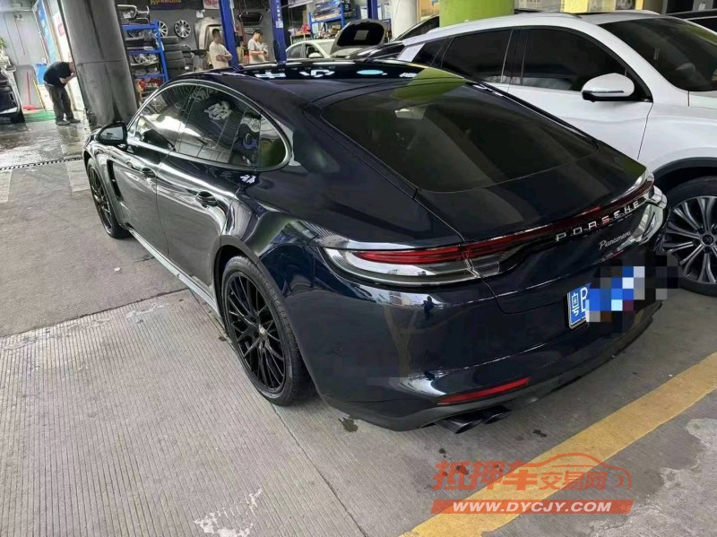 广州21年保时捷帕拉梅拉4