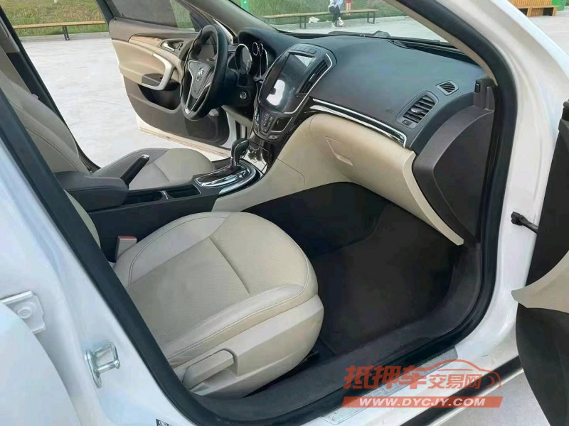 徐州16年别克君威5