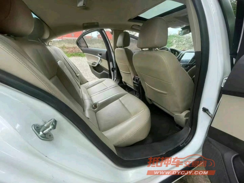 徐州16年别克君威6