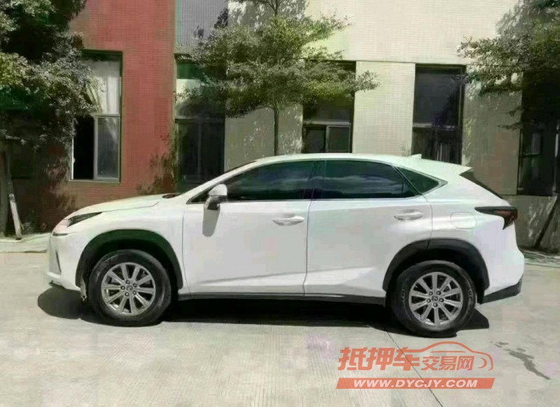 汕头20年雷克萨斯NX2