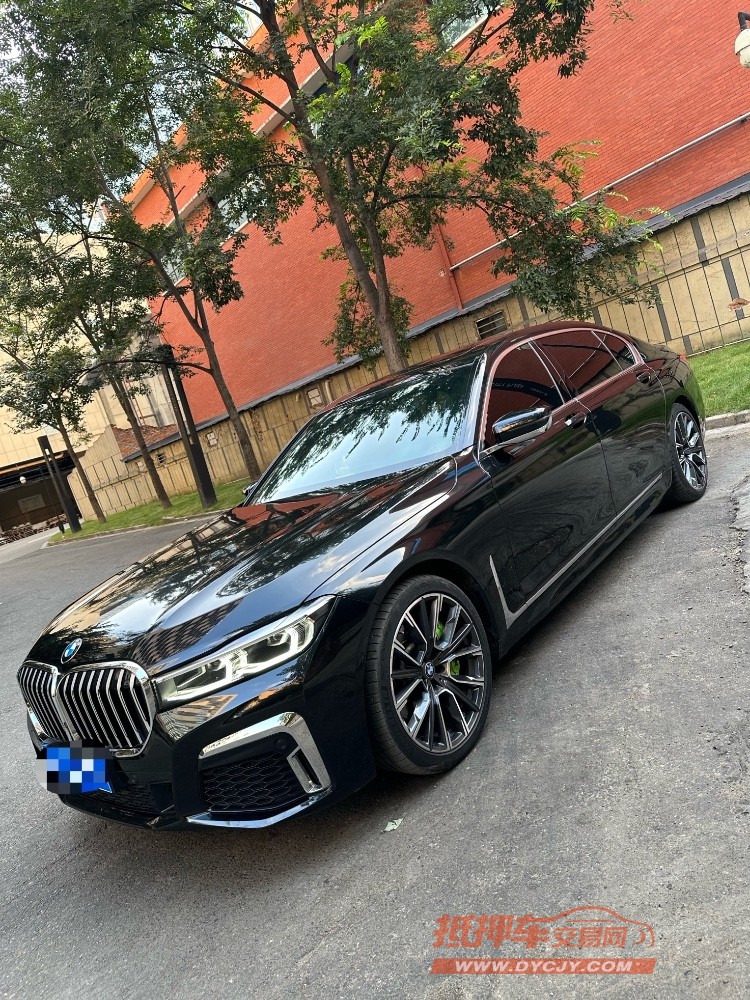 成都21年宝马7系2