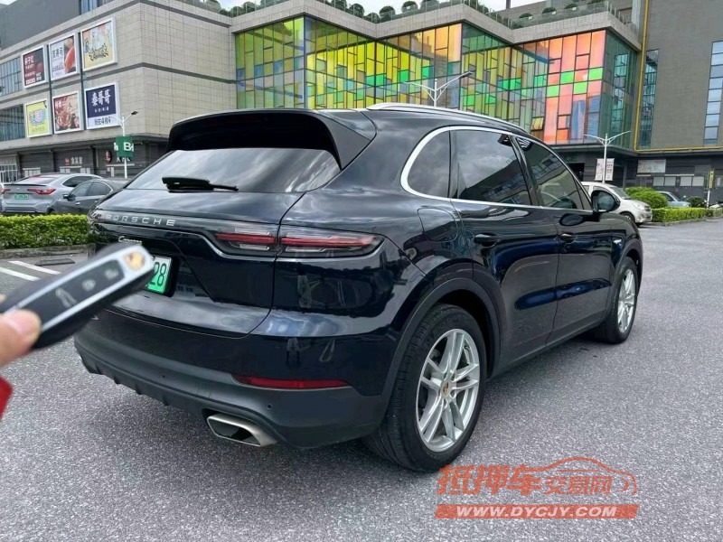 广州20年保时捷卡宴4