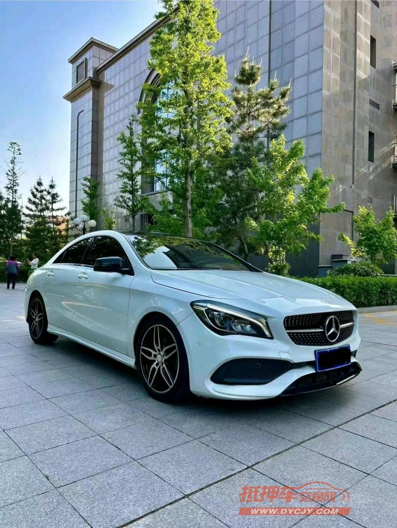 苏州17年奔驰CLA3